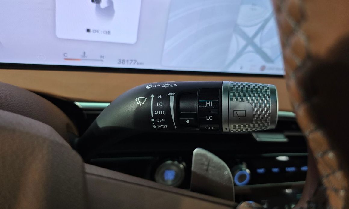Genesis GV70 2025