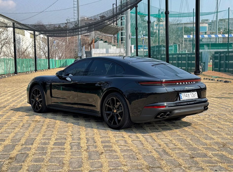 Porsche Panamera 2024