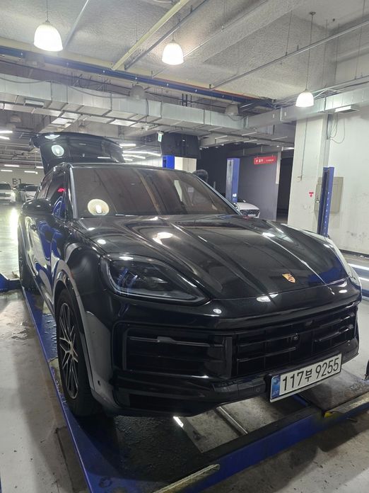 Porsche Cayenne 2025