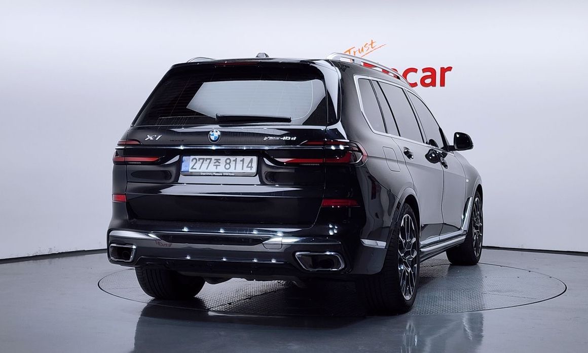 BMW X7 2025