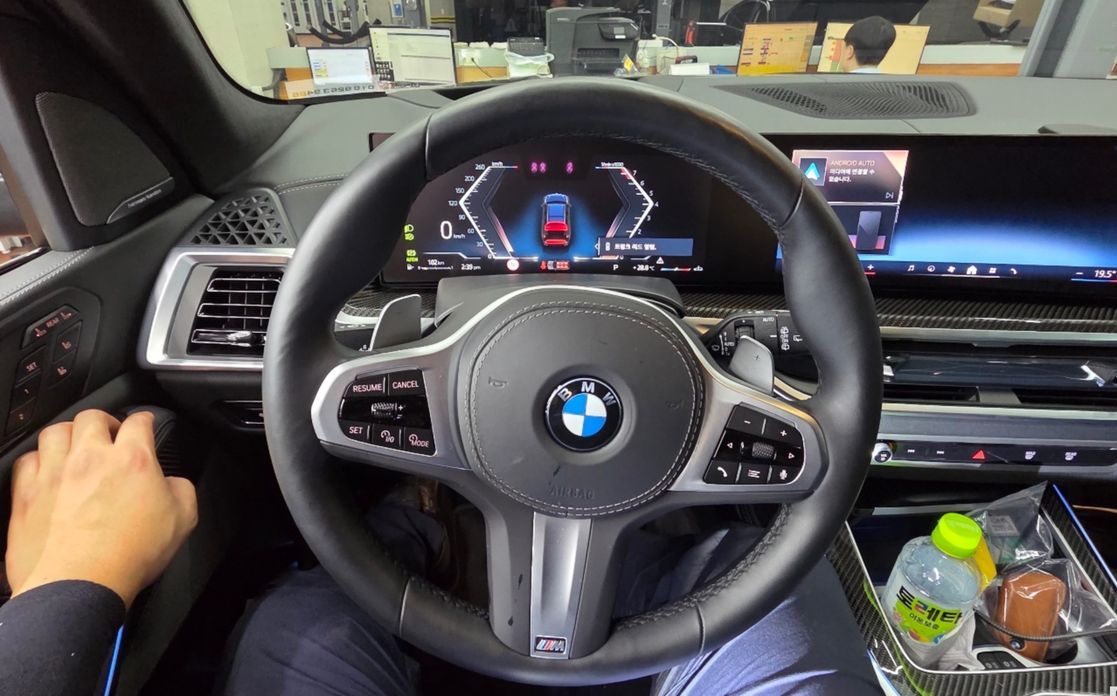 BMW X7 2025