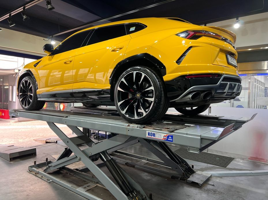 Lamborghini Urus 2021