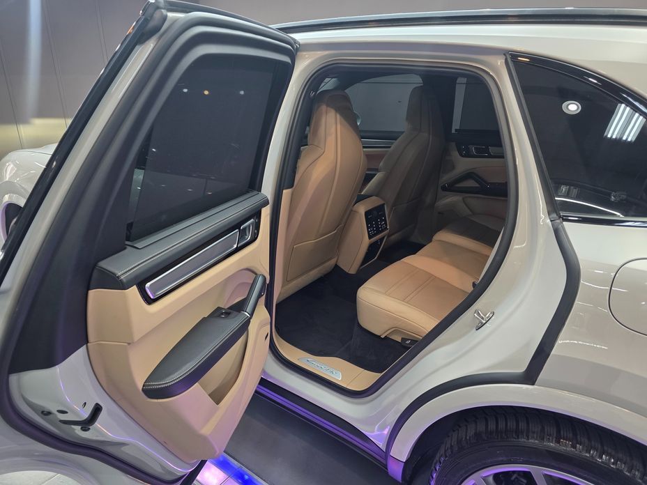 Porsche Cayenne 2023