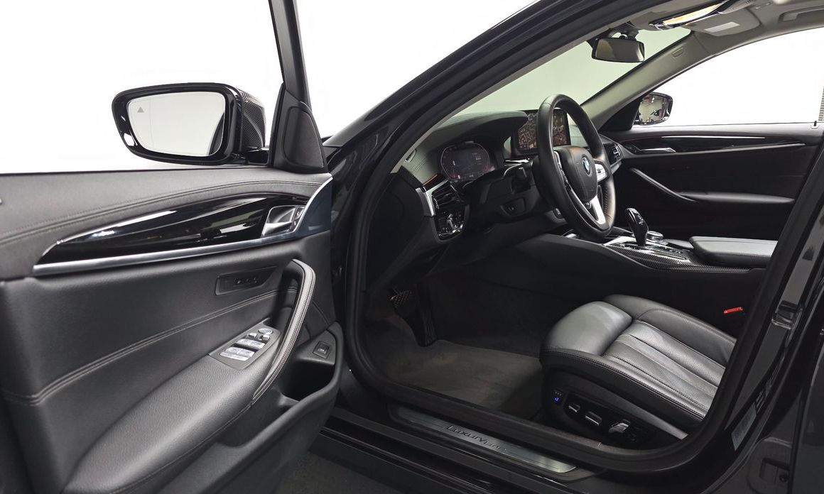BMW 5-Series 2022