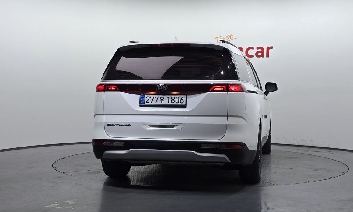 Kia Canival 2021