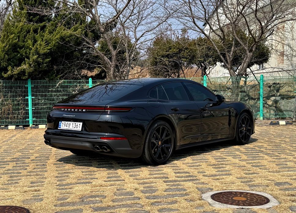 Porsche Panamera 2024