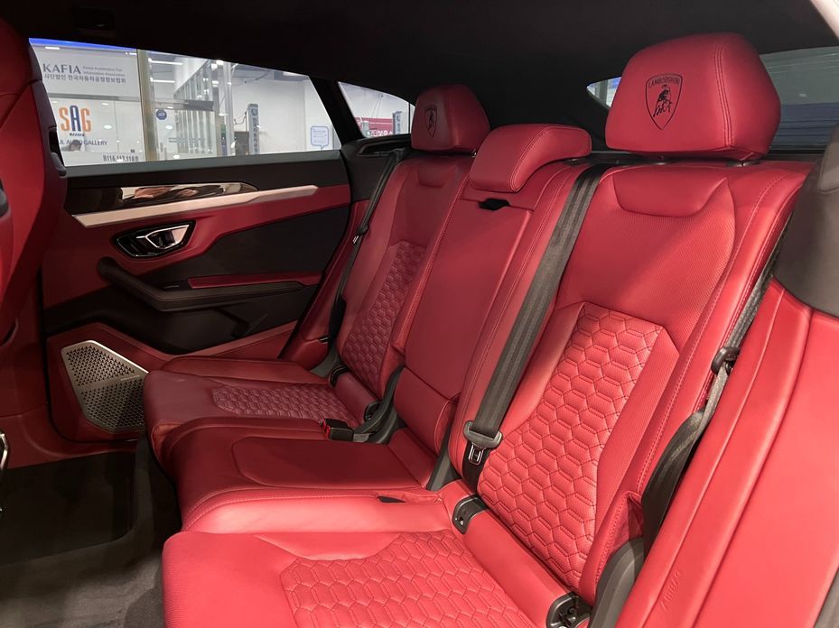 Lamborghini Urus 2021