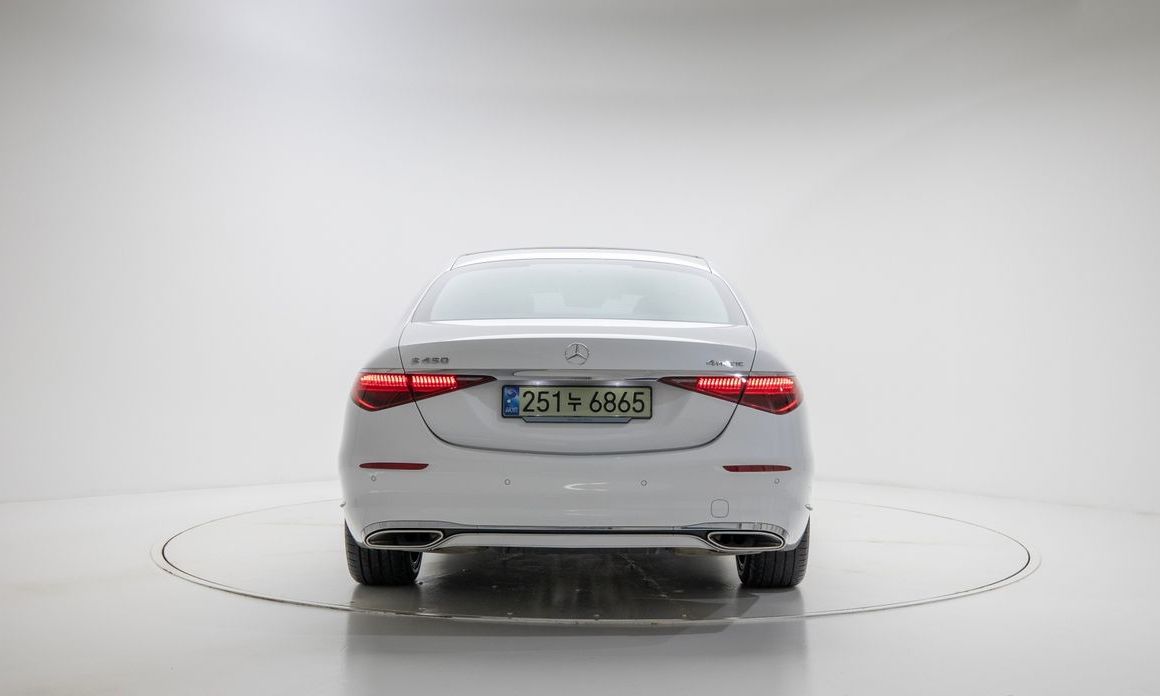 Mercedes-Benz S-Class 2024