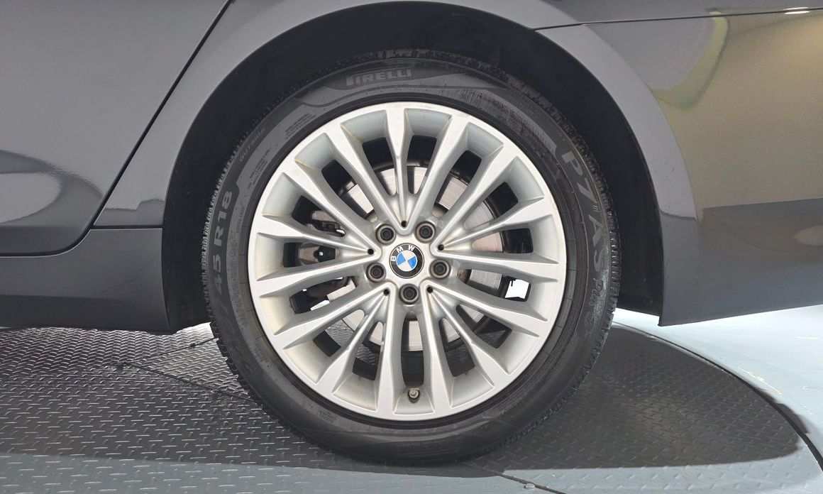 BMW 5-Series 2022