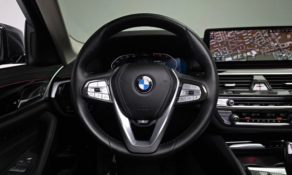 BMW 5-Series 2022