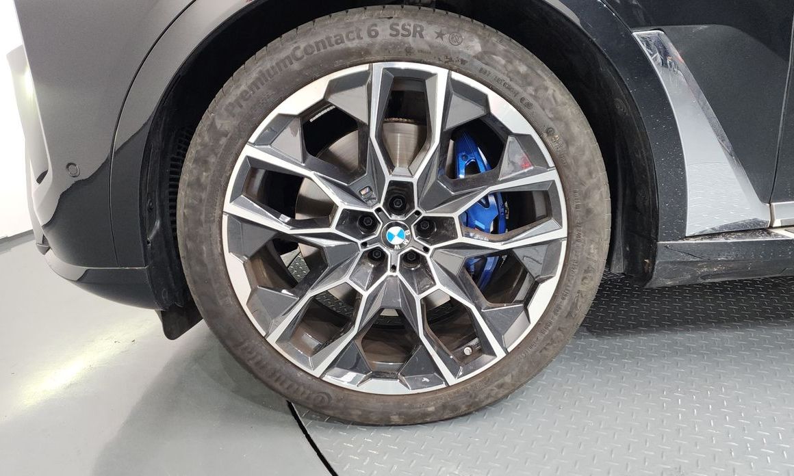 BMW X7 2025