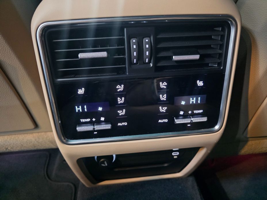 Porsche Cayenne 2023