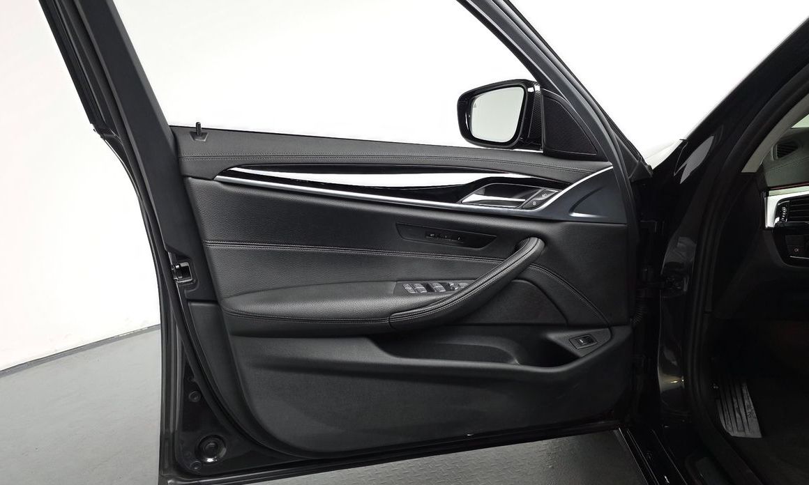 BMW 5-Series 2022