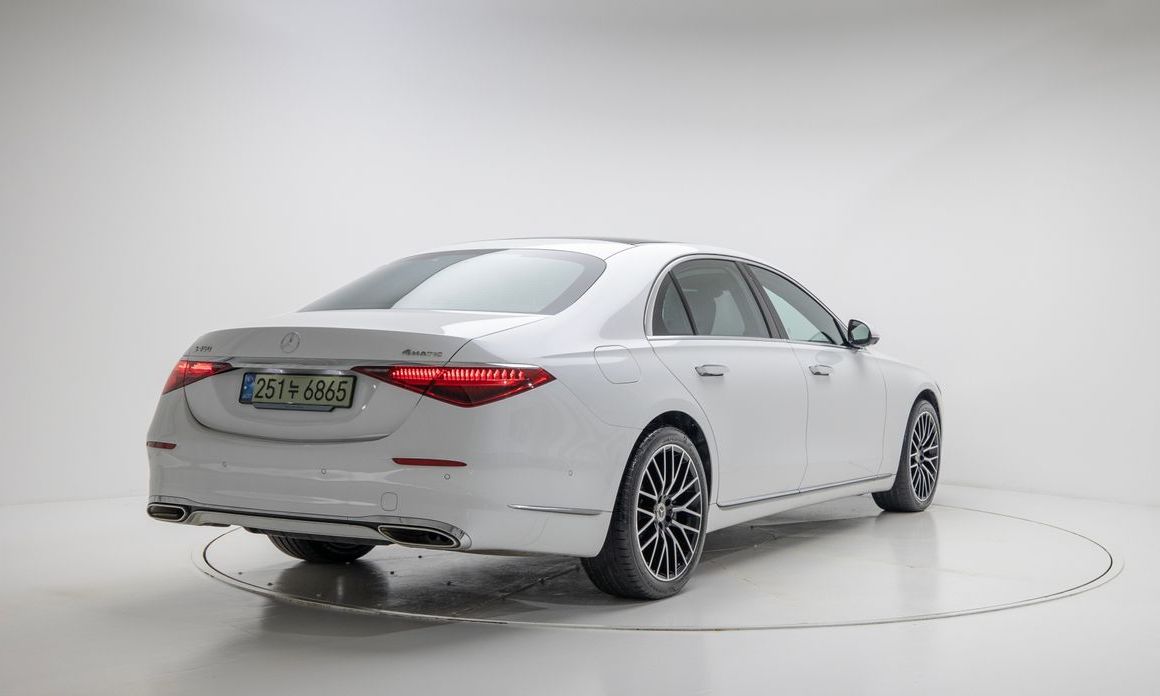 Mercedes-Benz S-Class 2024