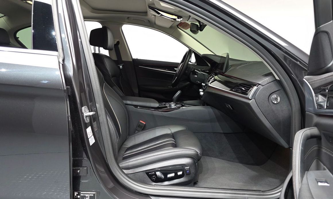 BMW 5-Series 2022