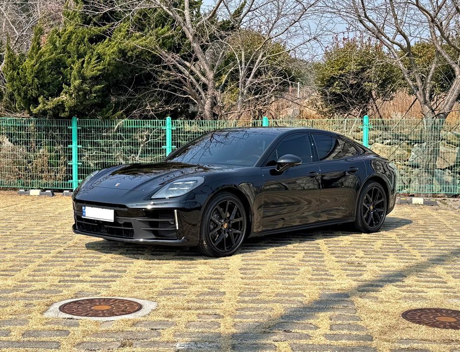 Porsche Panamera 2024
