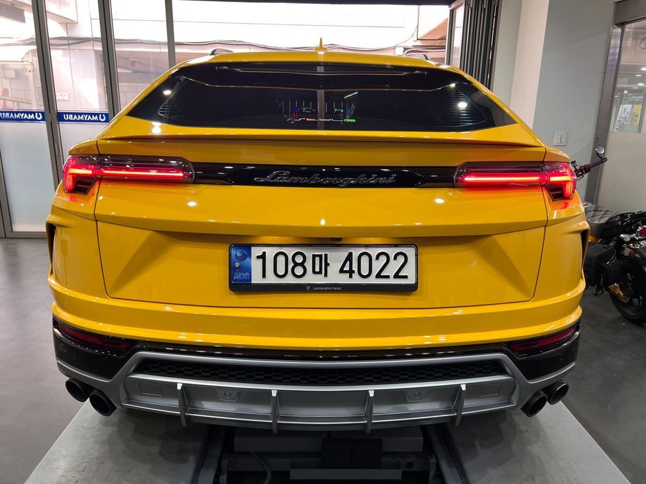 Lamborghini Urus 2021