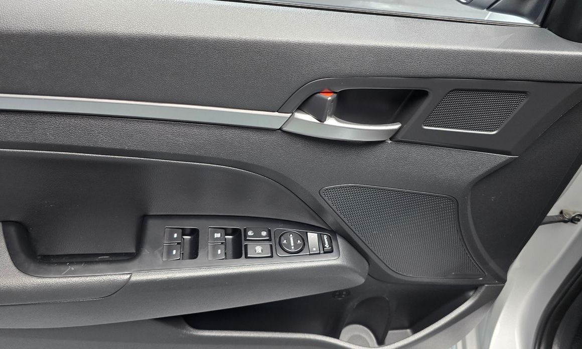 Hyundai AVANTE 2019