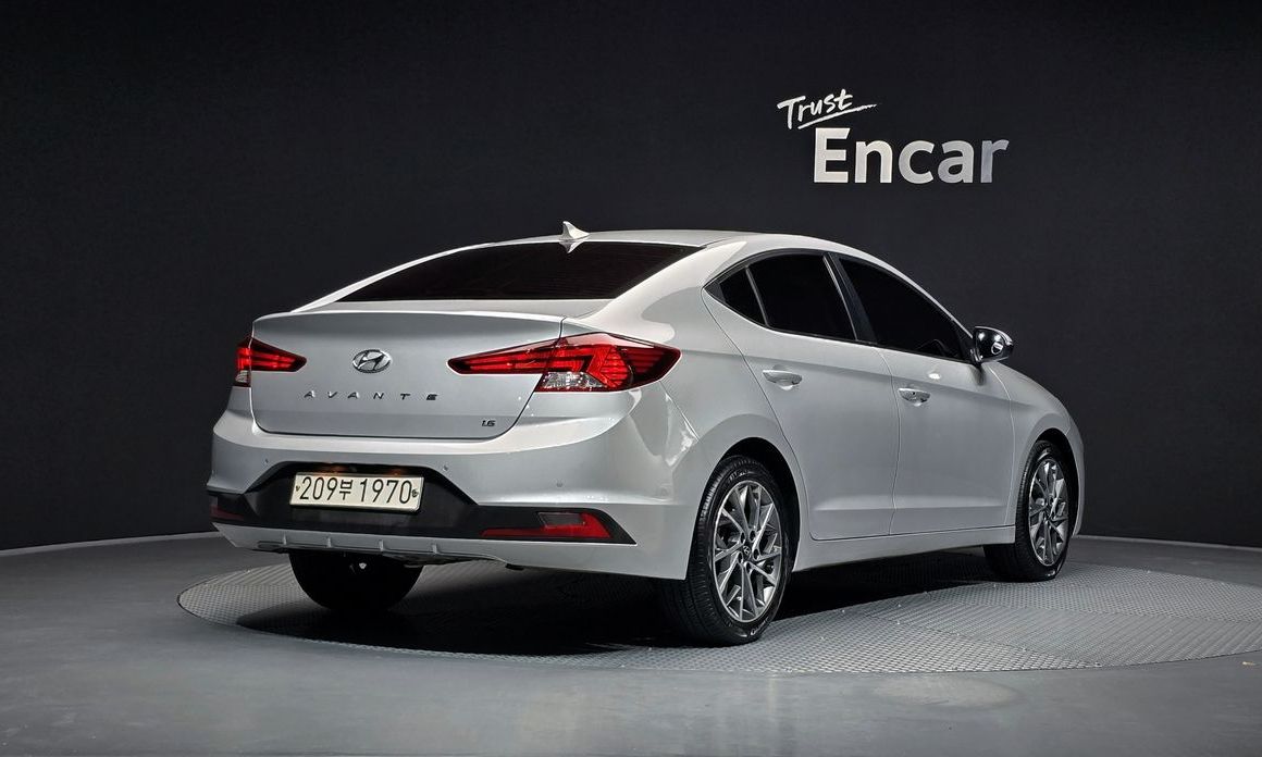 Hyundai AVANTE 2019