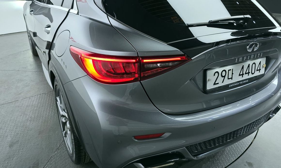 Infiniti Q30 2019