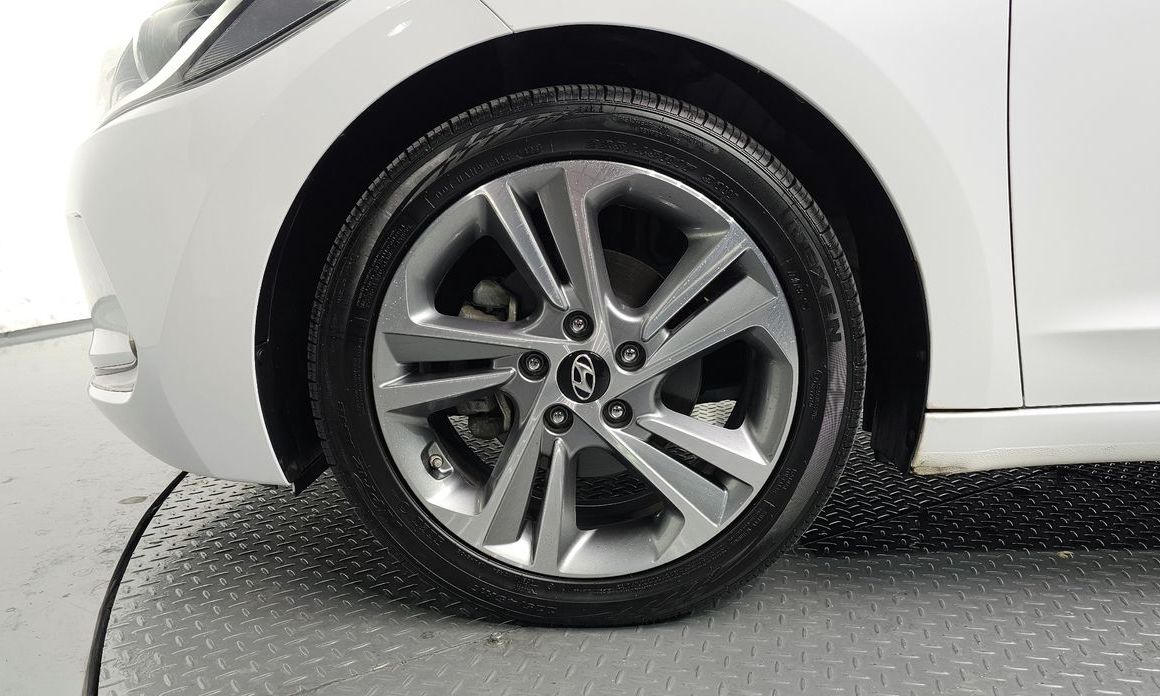 Hyundai AVANTE 2017