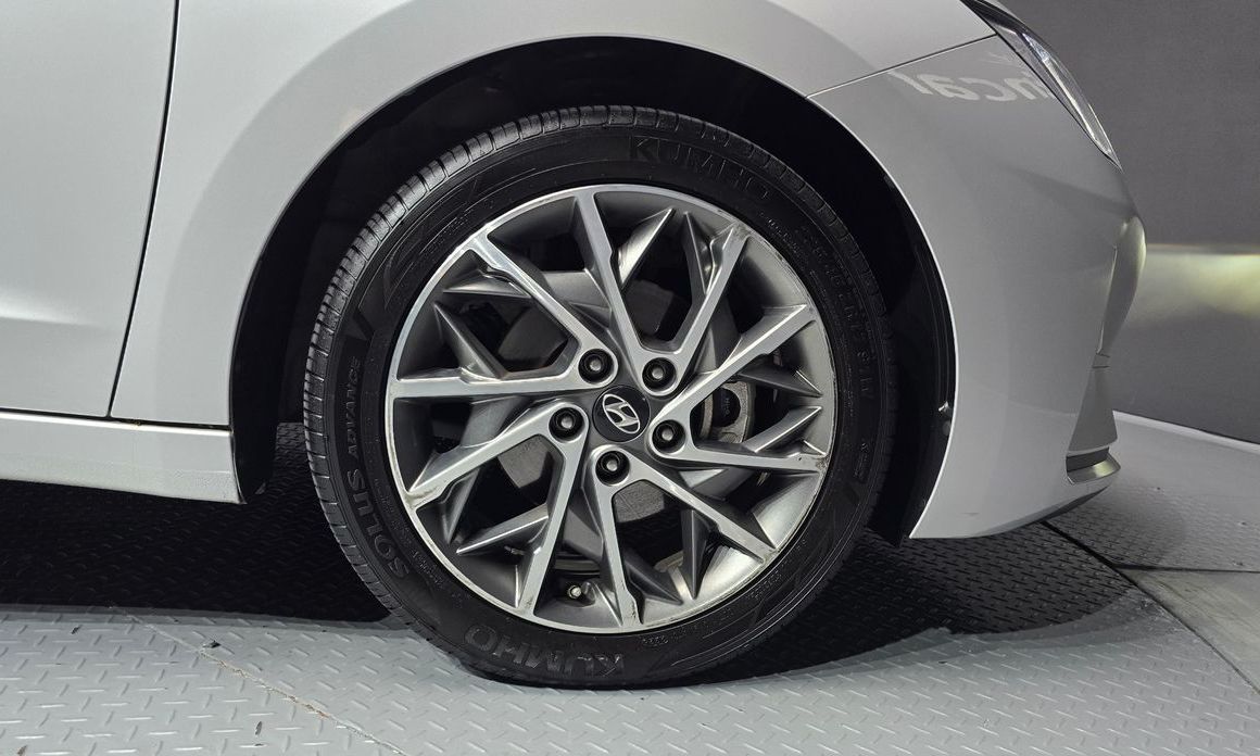 Hyundai AVANTE 2019
