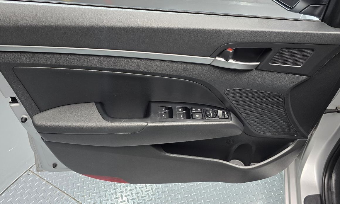Hyundai AVANTE 2019