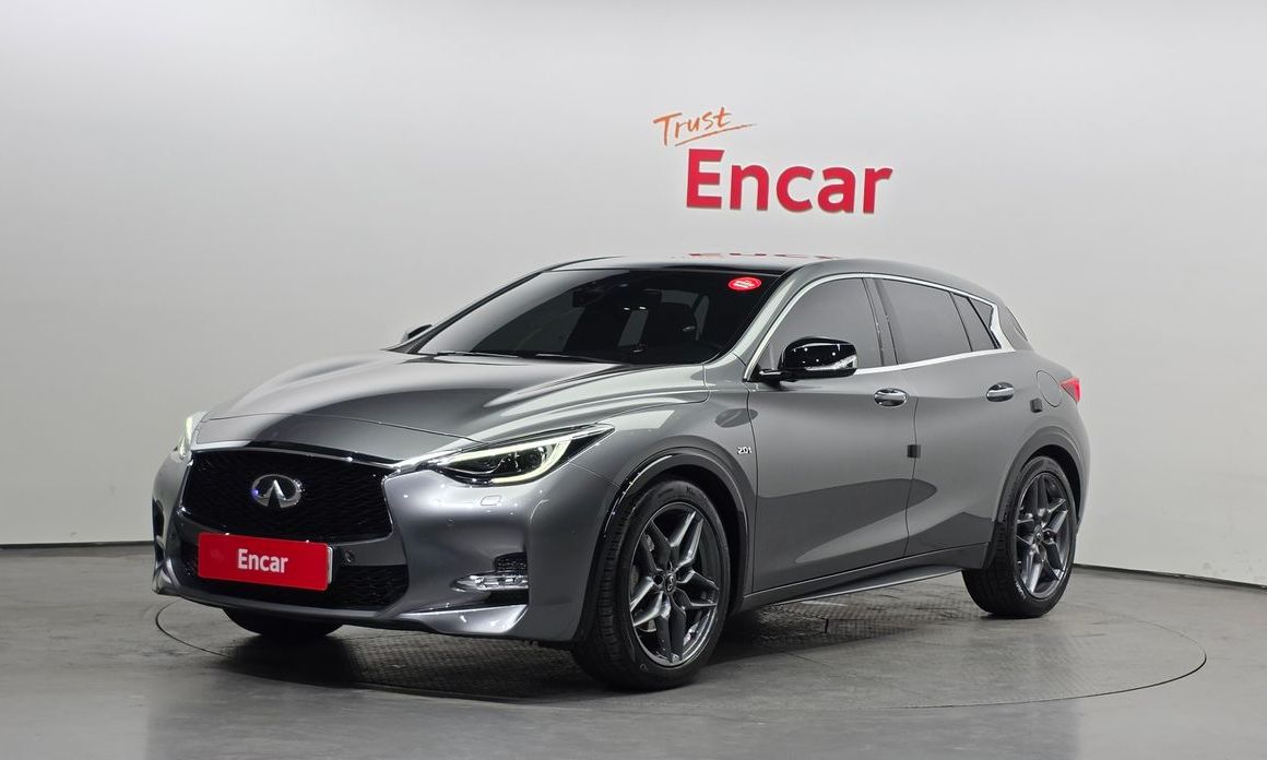 Infiniti Q30 2019
