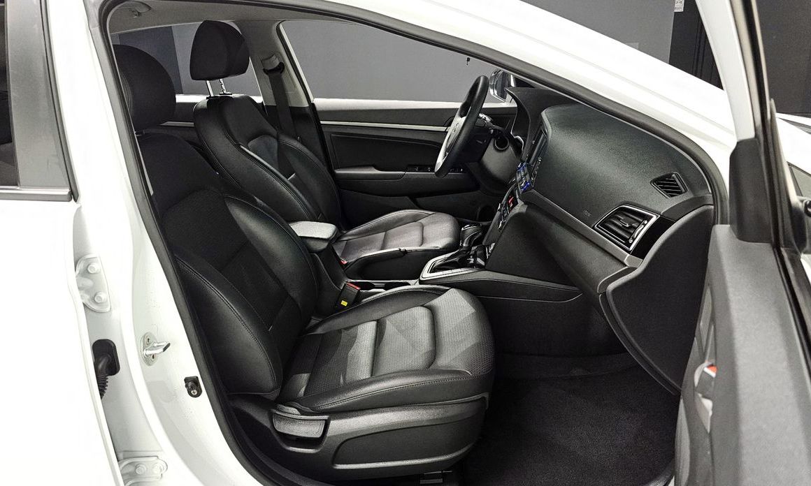 Hyundai AVANTE 2017