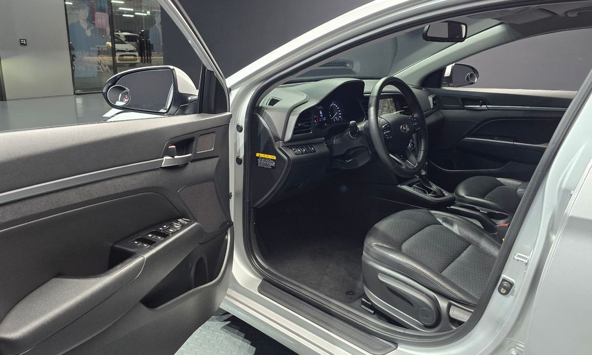 Hyundai AVANTE 2019