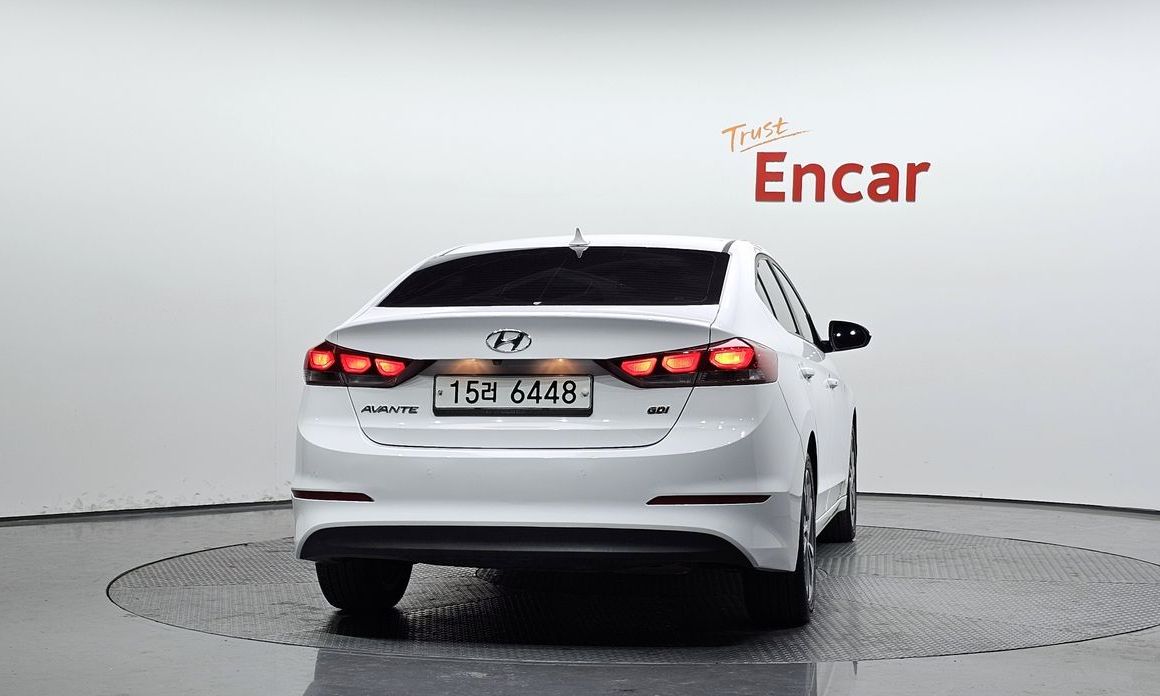 Hyundai AVANTE 2017