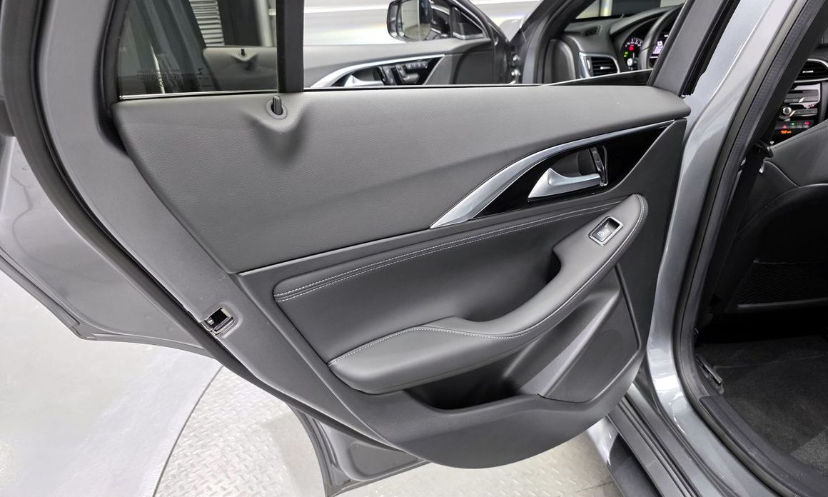 Infiniti Q30 2019