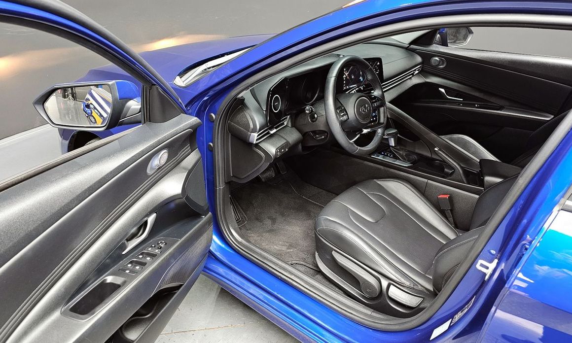Hyundai AVANTE 2021
