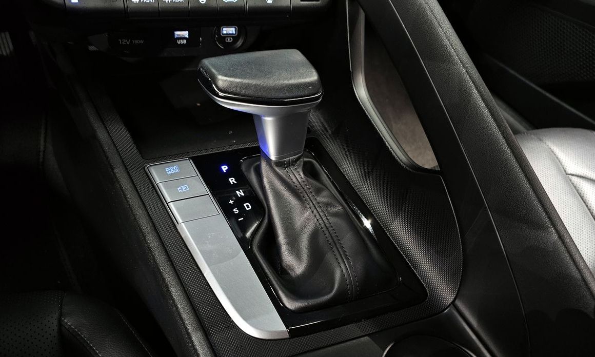 Hyundai AVANTE 2021