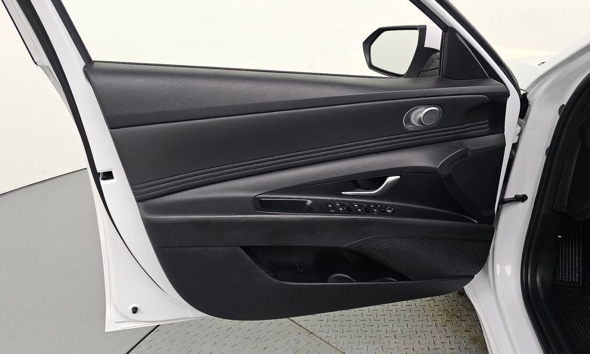 Hyundai AVANTE 2022