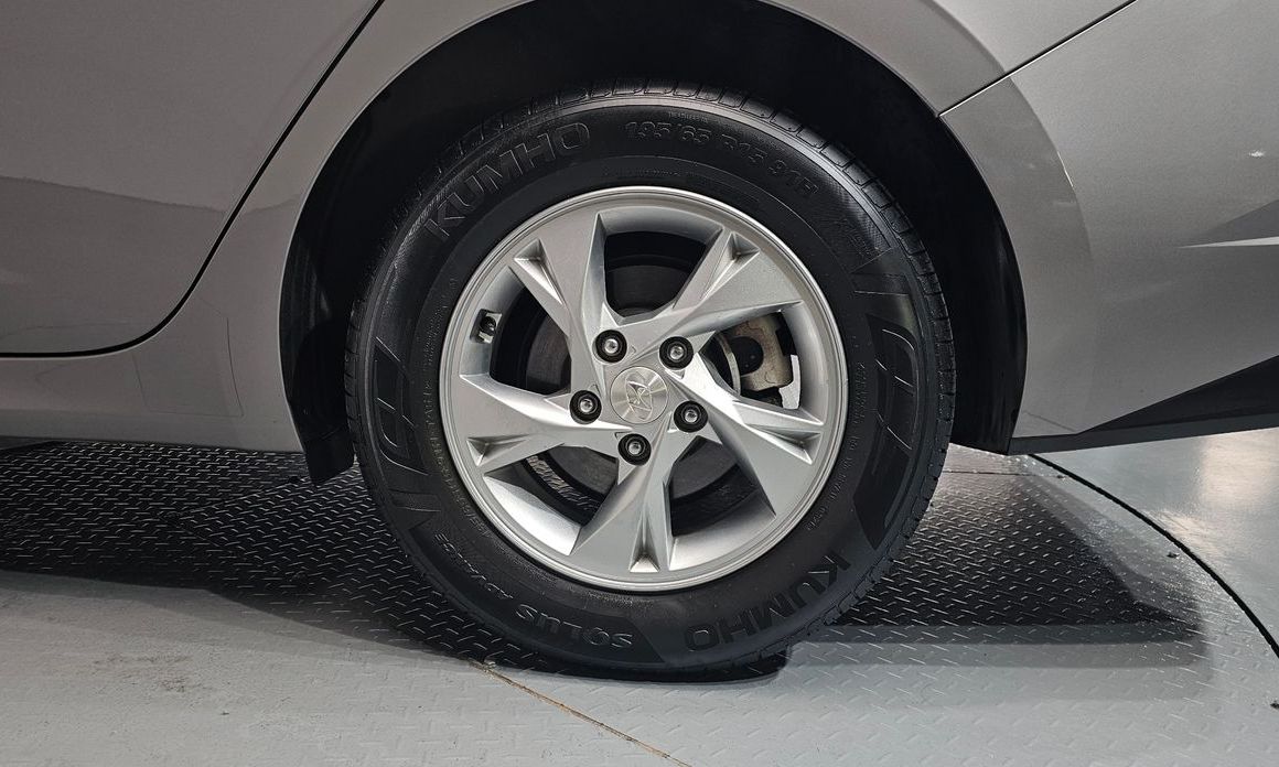 Hyundai AVANTE 2021