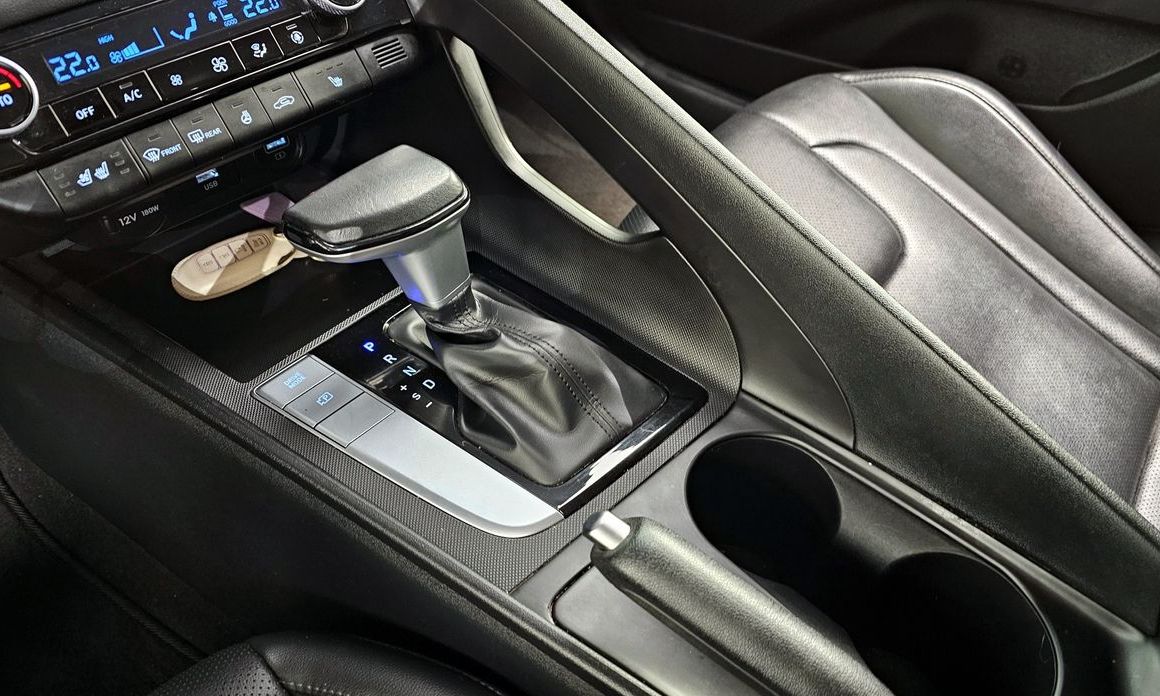Hyundai AVANTE 2022