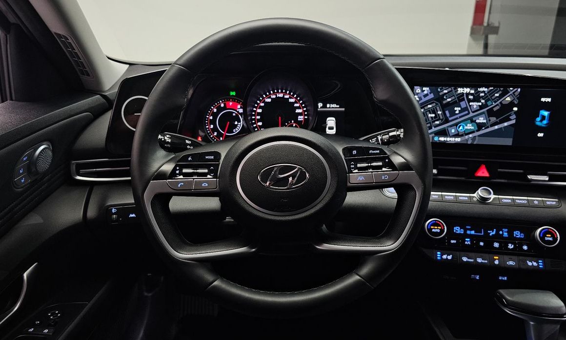 Hyundai AVANTE 2021