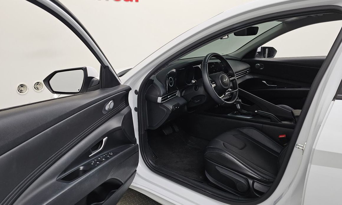 Hyundai AVANTE 2022