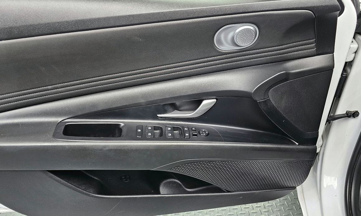 Hyundai AVANTE 2022