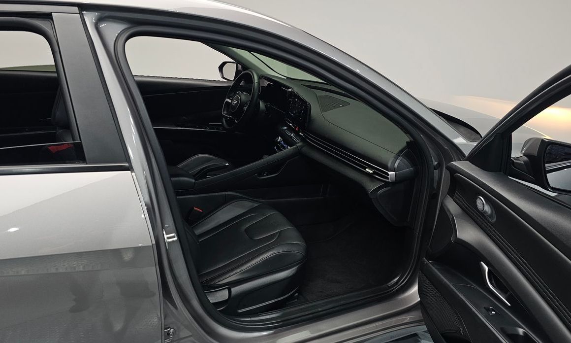 Hyundai AVANTE 2021