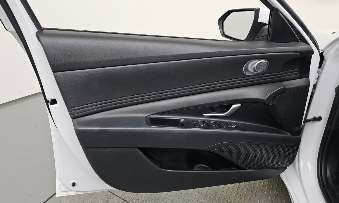 Hyundai AVANTE 2022
