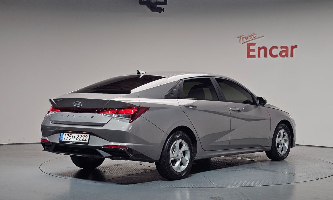 Hyundai AVANTE 2021
