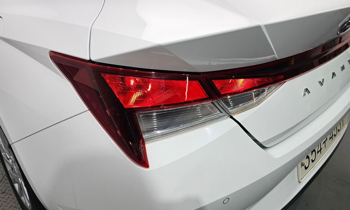Hyundai AVANTE 2022