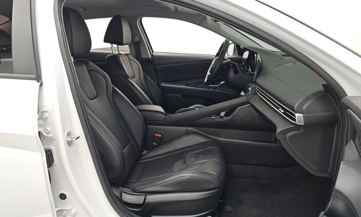 Hyundai AVANTE 2022