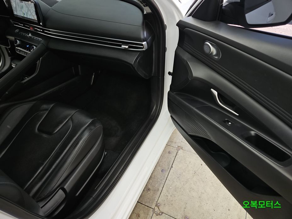 Hyundai AVANTE 2021