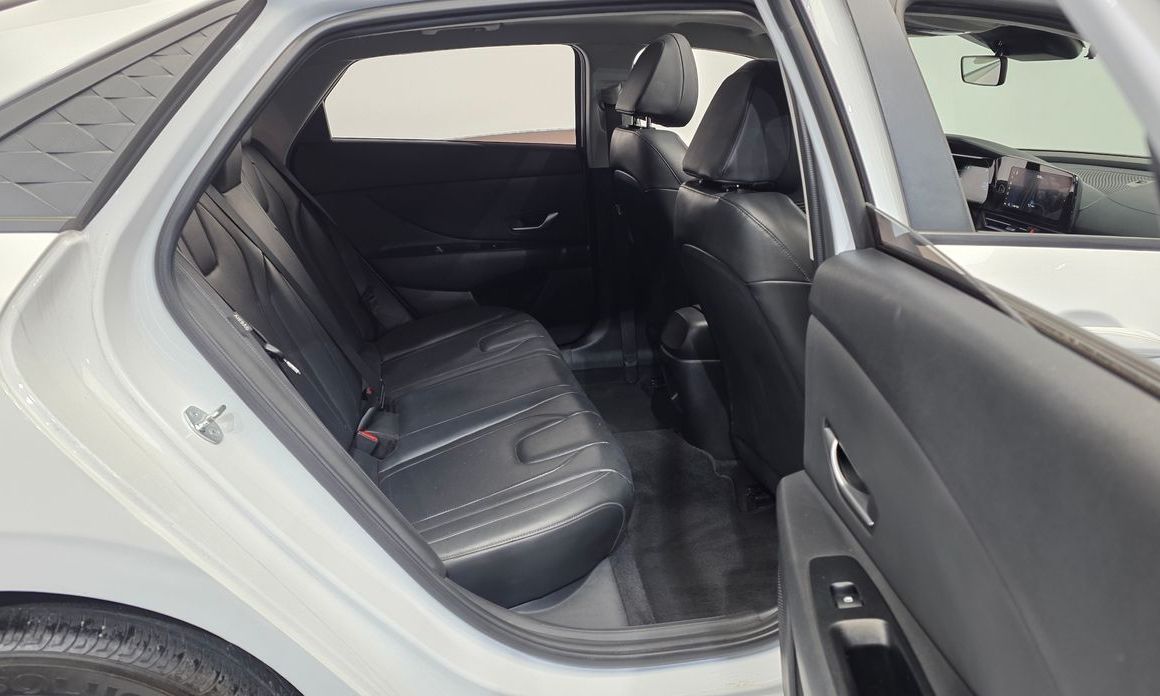 Hyundai AVANTE 2024