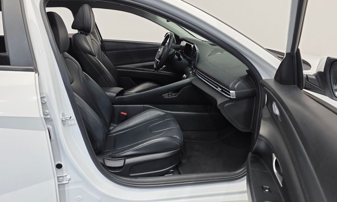 Hyundai AVANTE 2024