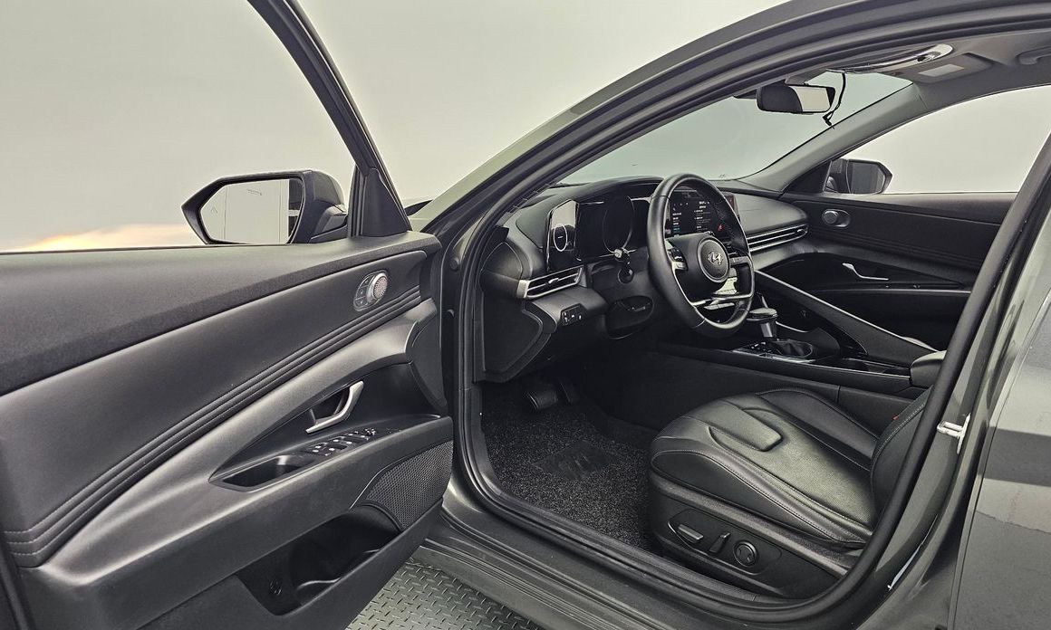 Hyundai AVANTE 2021