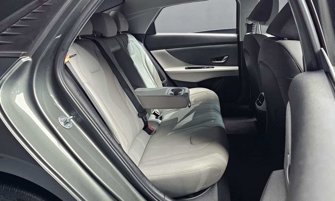 Hyundai AVANTE 2021